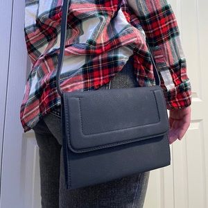 Navy blue crossbody bag